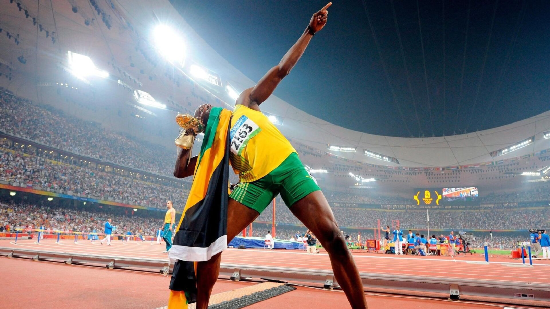 乔治·巴尔：以稳健的防守和精妙传球成为全黑队中场核心，乔治巴斯