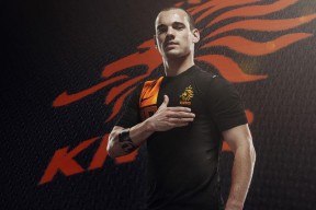 开云·Kaiyun网页版-快船球员自制视频总结个人训练计划内容详实，快船球队球员