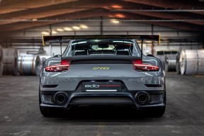 开云全站-城市滑板极限表演，街头运动的新潮流，城市滑板视频